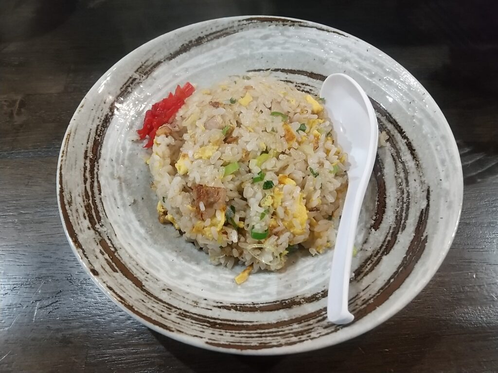 センベエ食堂焼き飯